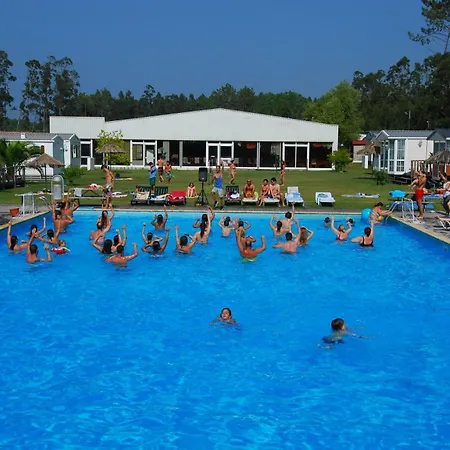 Feriehus Charming House In Burinhosa, Pataias With Shared Pool Burinhosa
